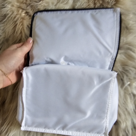 Kim Crawdord Mini Cooler NWOT - Picture 3 of 5